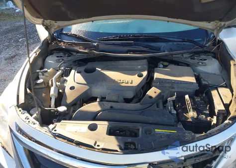 2015 Nissan Altima 2.5 Sv z USA, uszkodzony, nr VIN 1N4AL3AP2FC590224